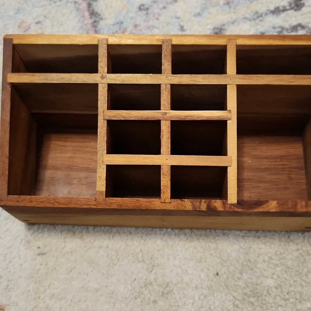 N/A wood makeup